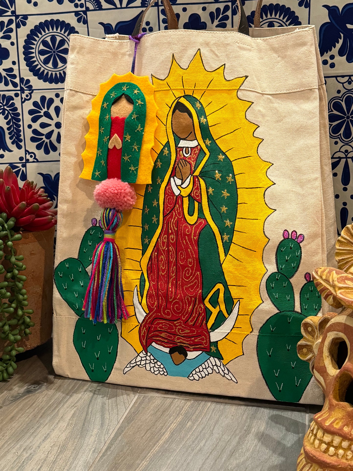 Virgencita shopper